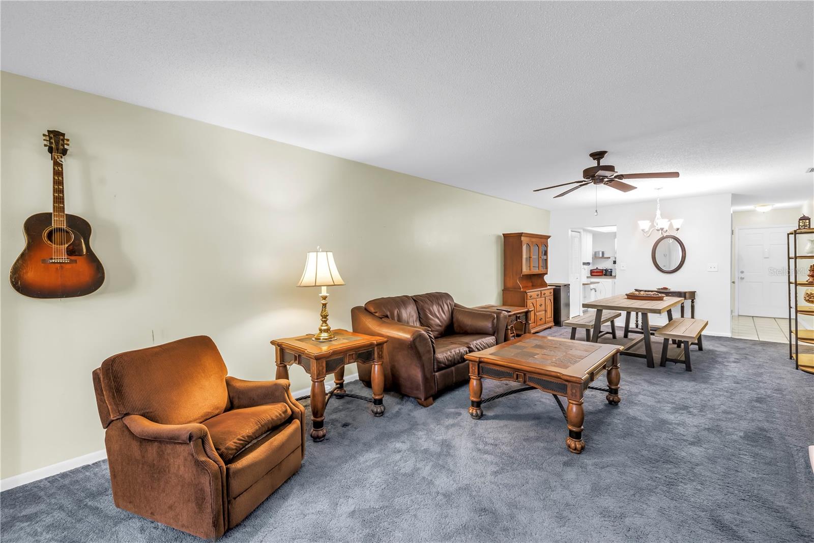 TB8409975 Property Photo