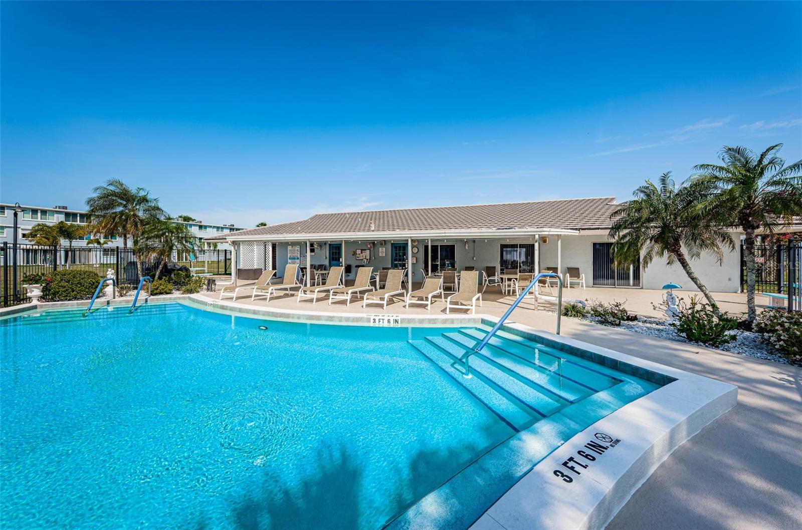 TB8410016 Property Photo