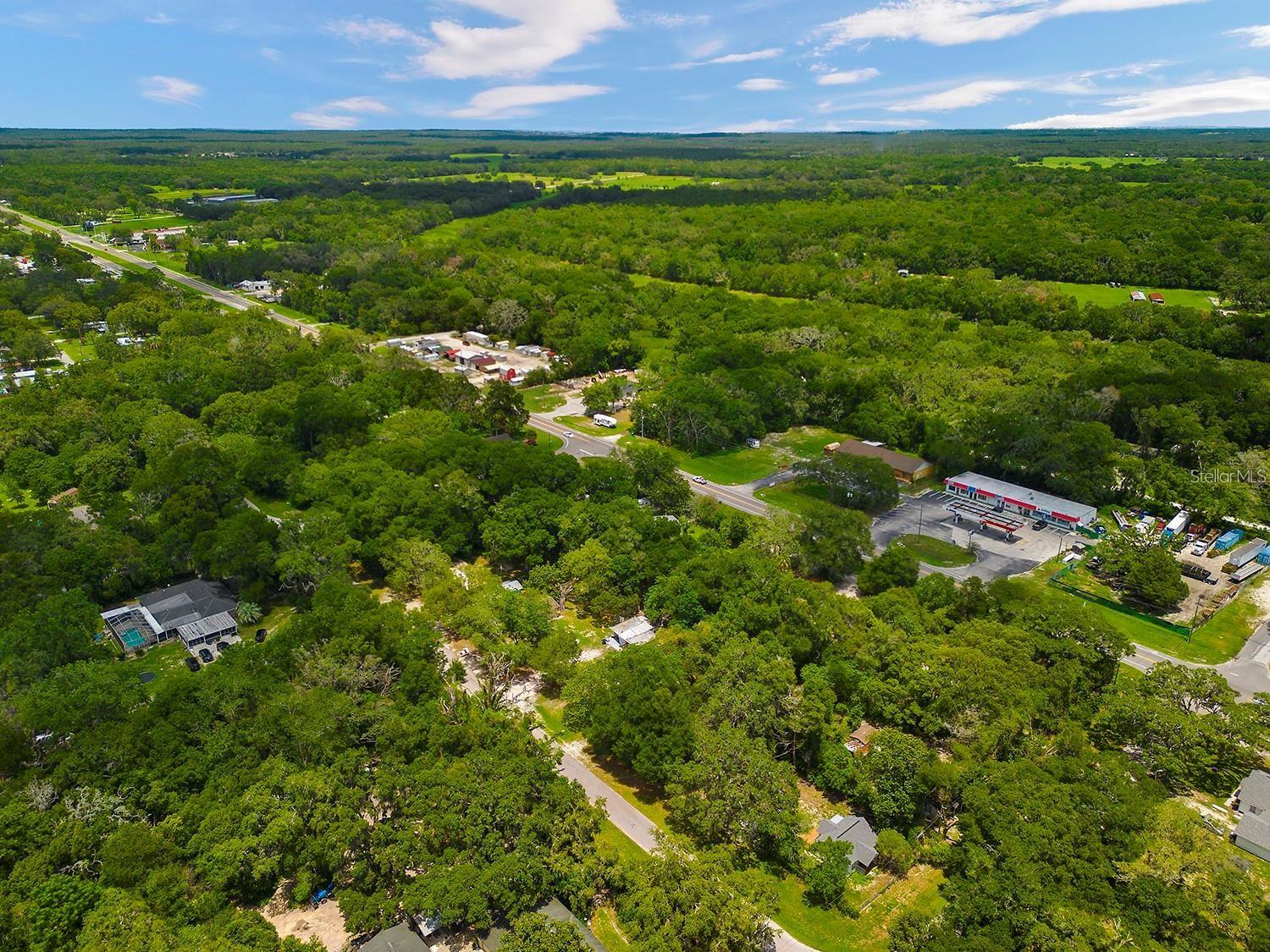 W7877555 Property Photo