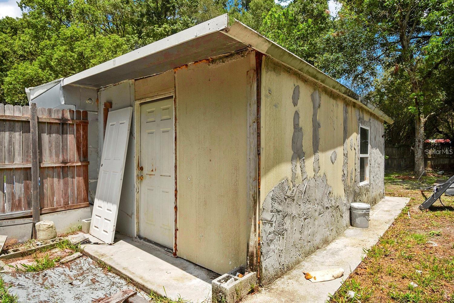 W7877555 Property Photo