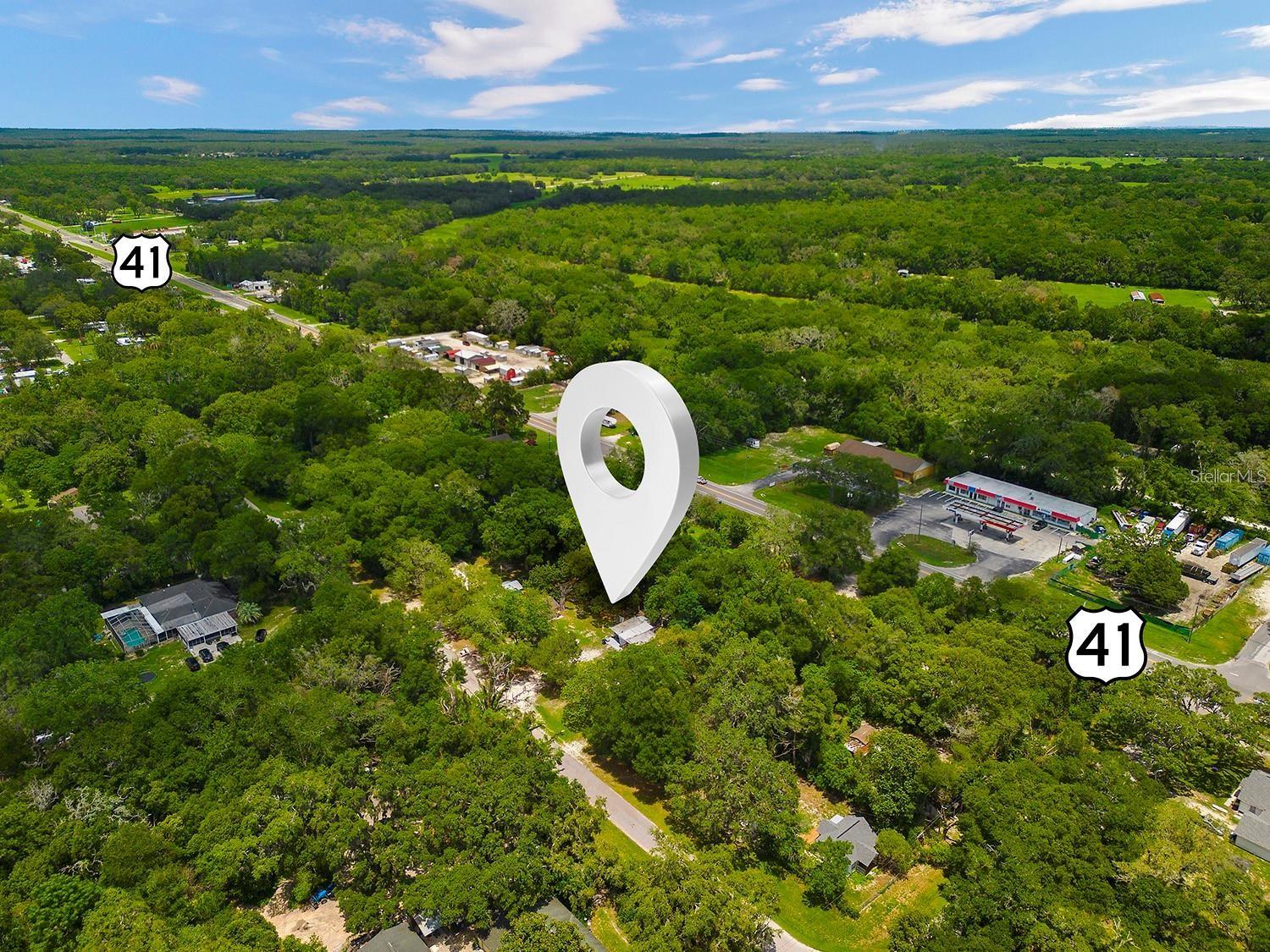 W7877555 Property Photo