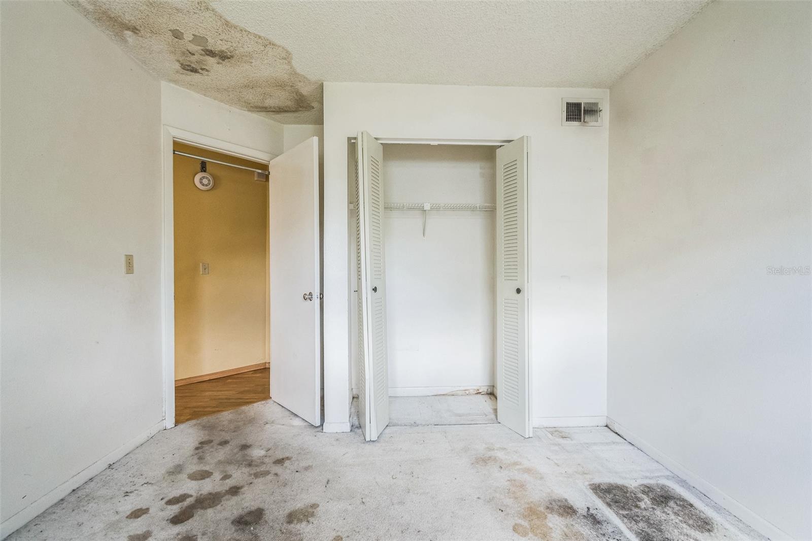 O6329683 Property Photo