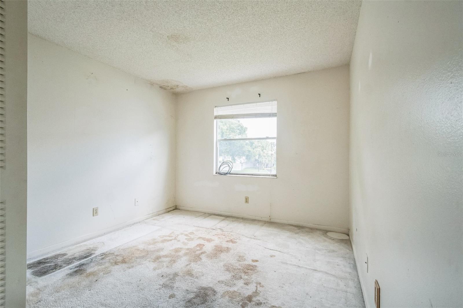 O6329683 Property Photo