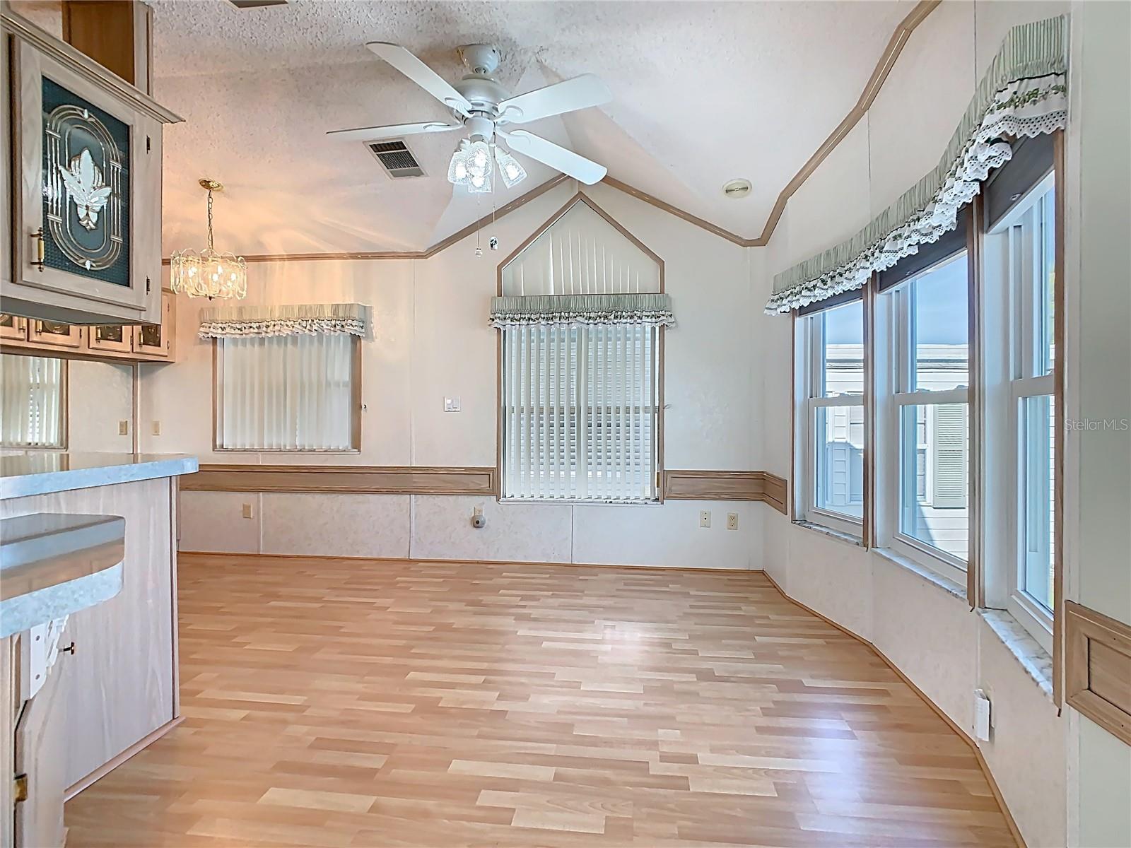 S5131424 Property Photo