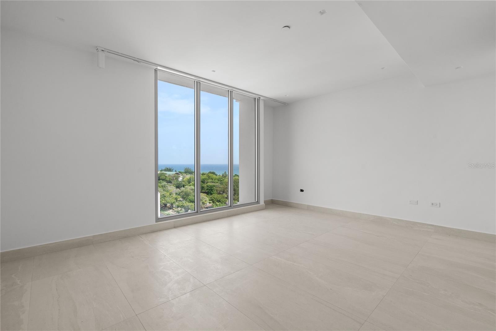 PR9115045 Property Photo