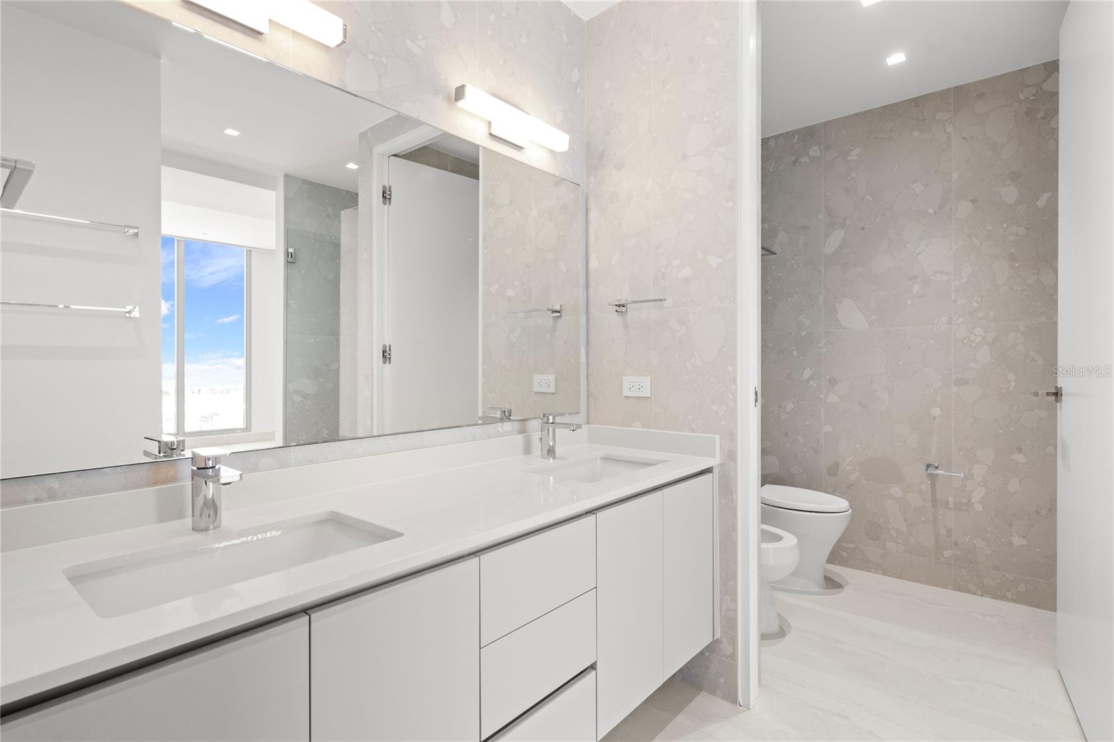 PR9115045 Property Photo