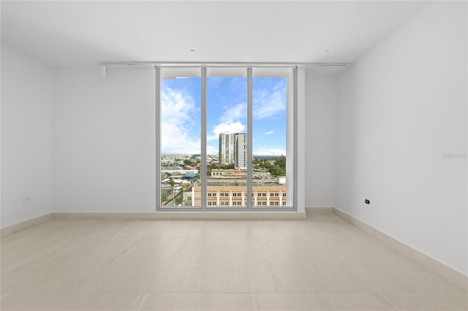 PR9115045 Property Photo