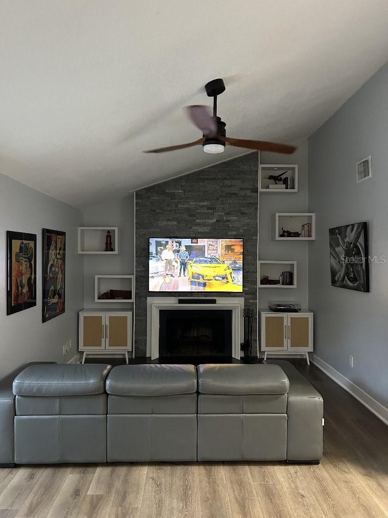 8020 N GOMEZ AVE, TAMPA, FL, 33614