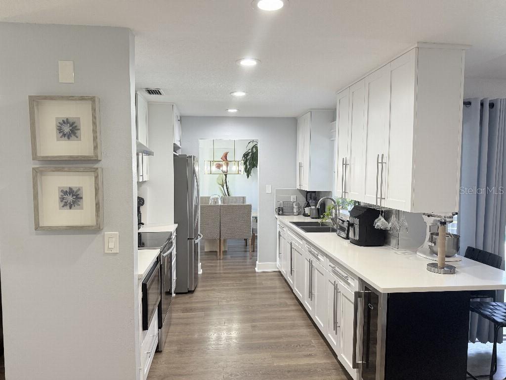 8020 N GOMEZ AVE, TAMPA, FL, 33614