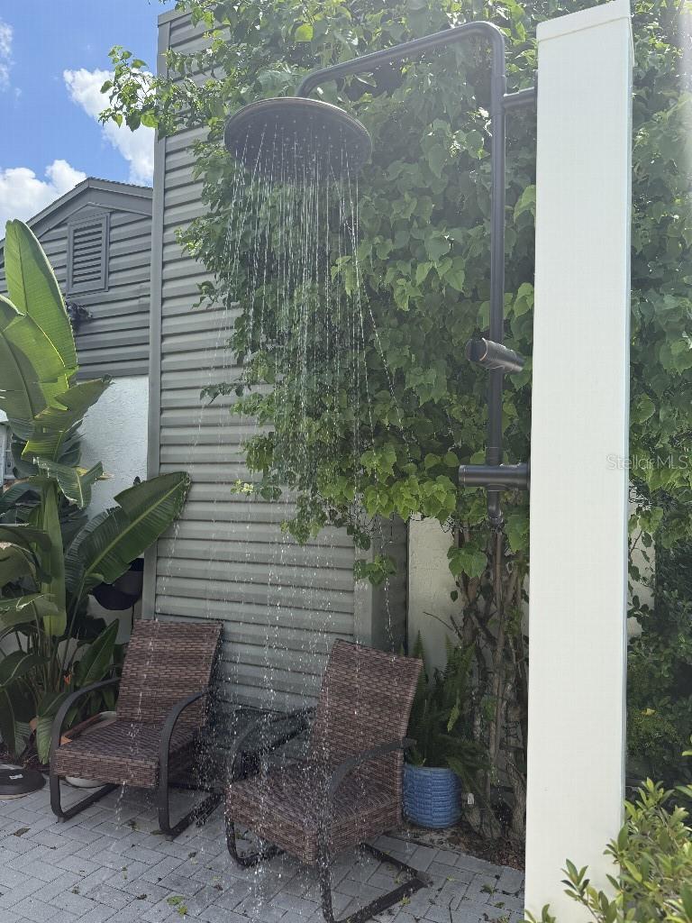 8020 N GOMEZ AVE, TAMPA, FL, 33614