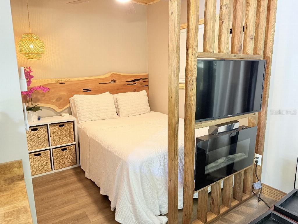 8020 N GOMEZ AVE, TAMPA, FL, 33614