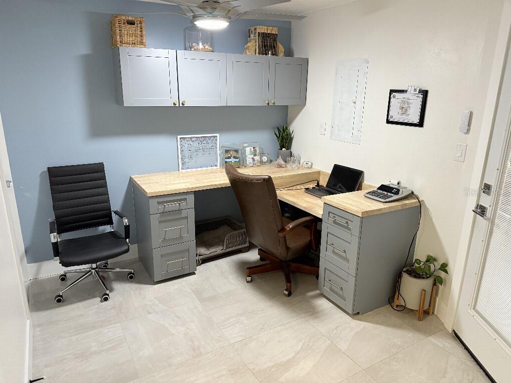 8020 N GOMEZ AVE, TAMPA, FL, 33614