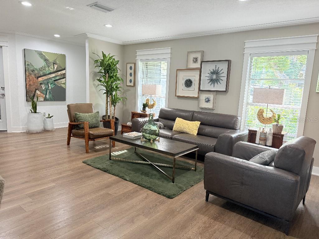 8020 N GOMEZ AVE, TAMPA, FL, 33614