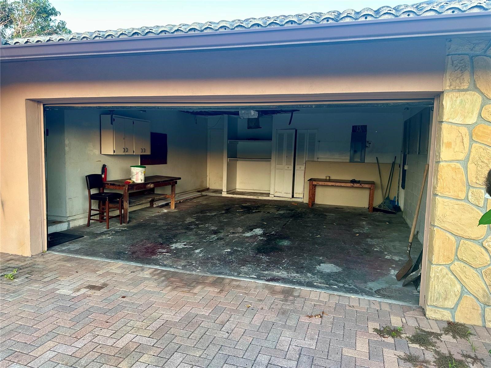 oversize 2 car garage