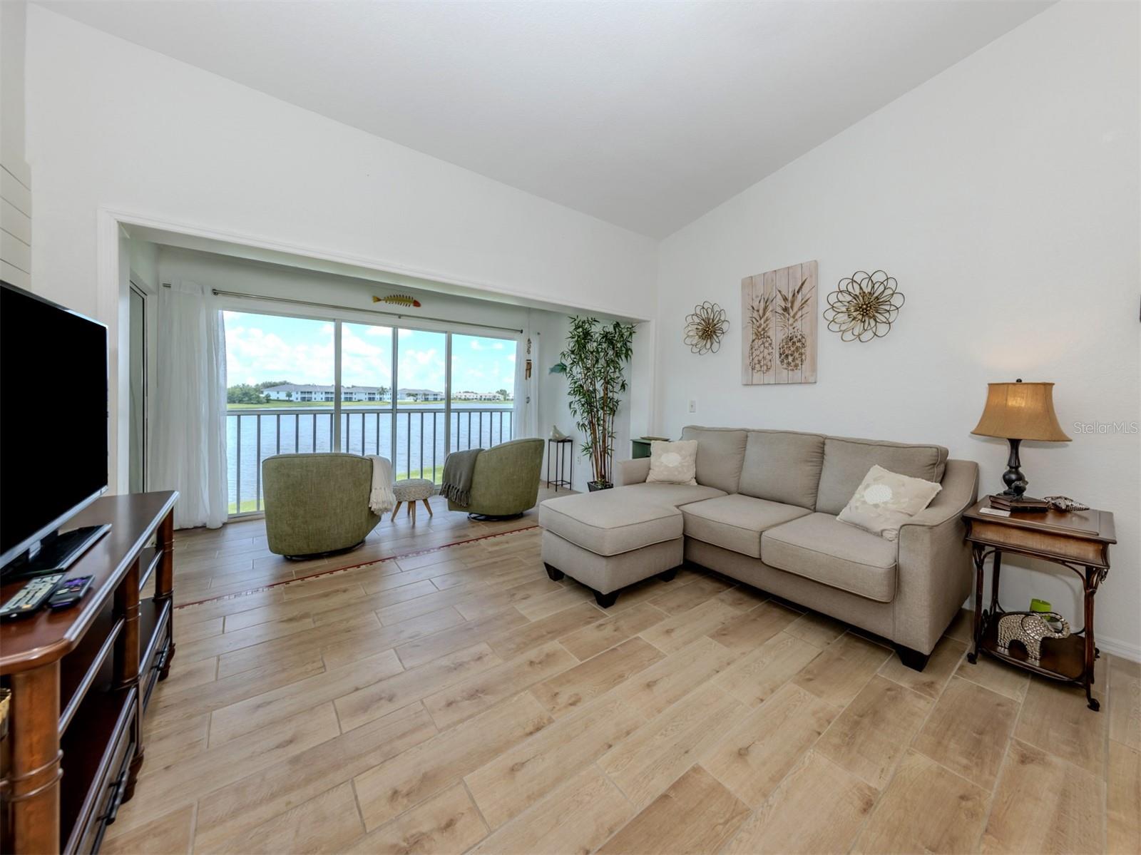 LAKESIDE GARDENS PH 01 BLDG A, PUNTA GORDA, FL, 33983