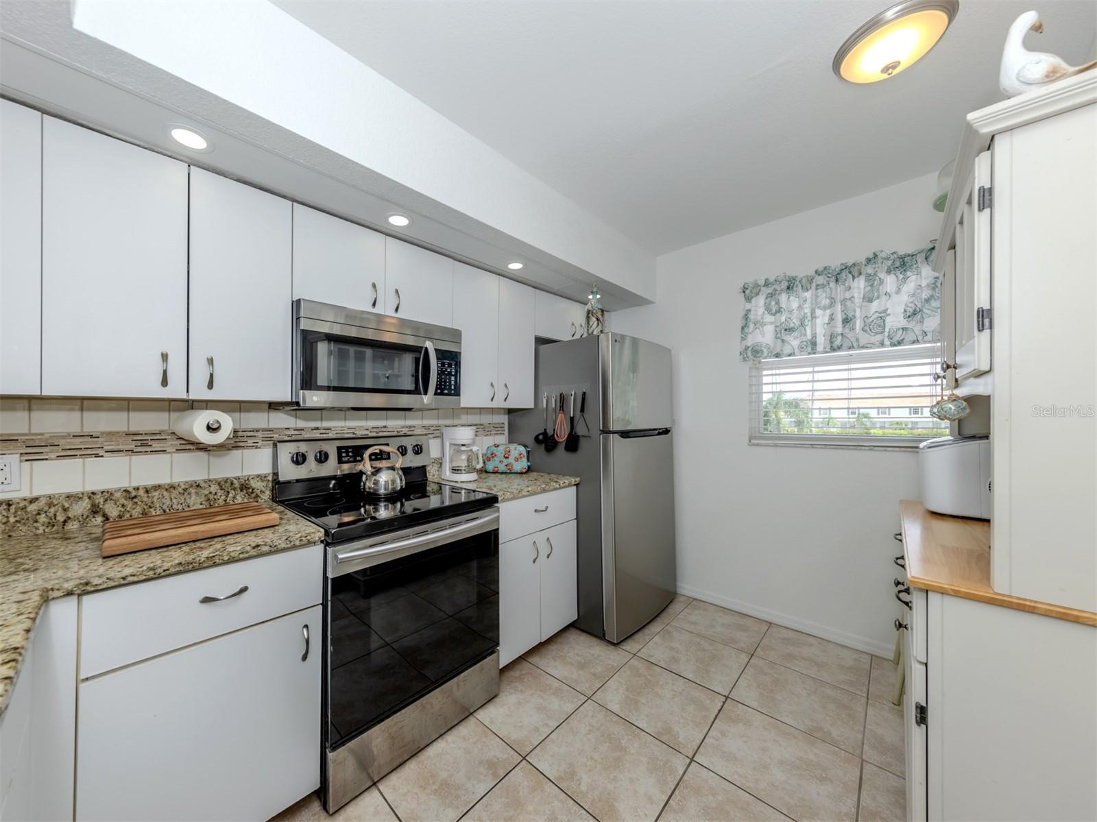 LAKESIDE GARDENS PH 01 BLDG A, PUNTA GORDA, FL, 33983