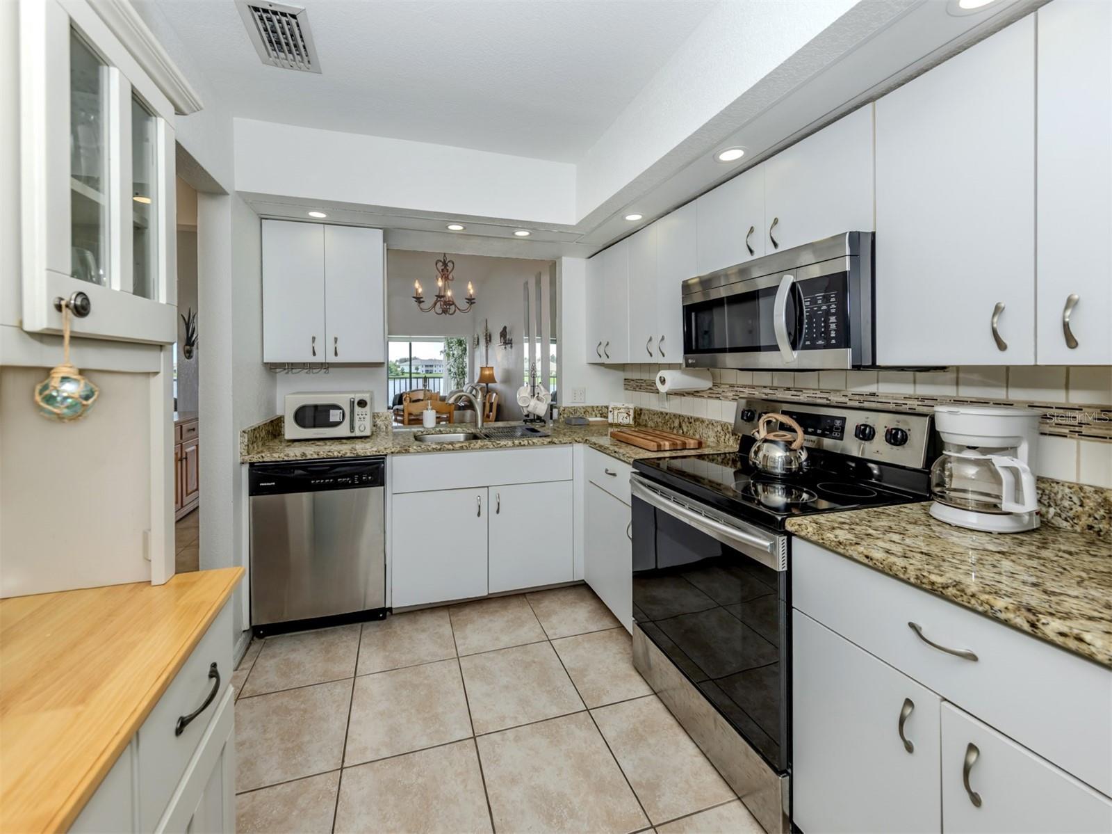 LAKESIDE GARDENS PH 01 BLDG A, PUNTA GORDA, FL, 33983