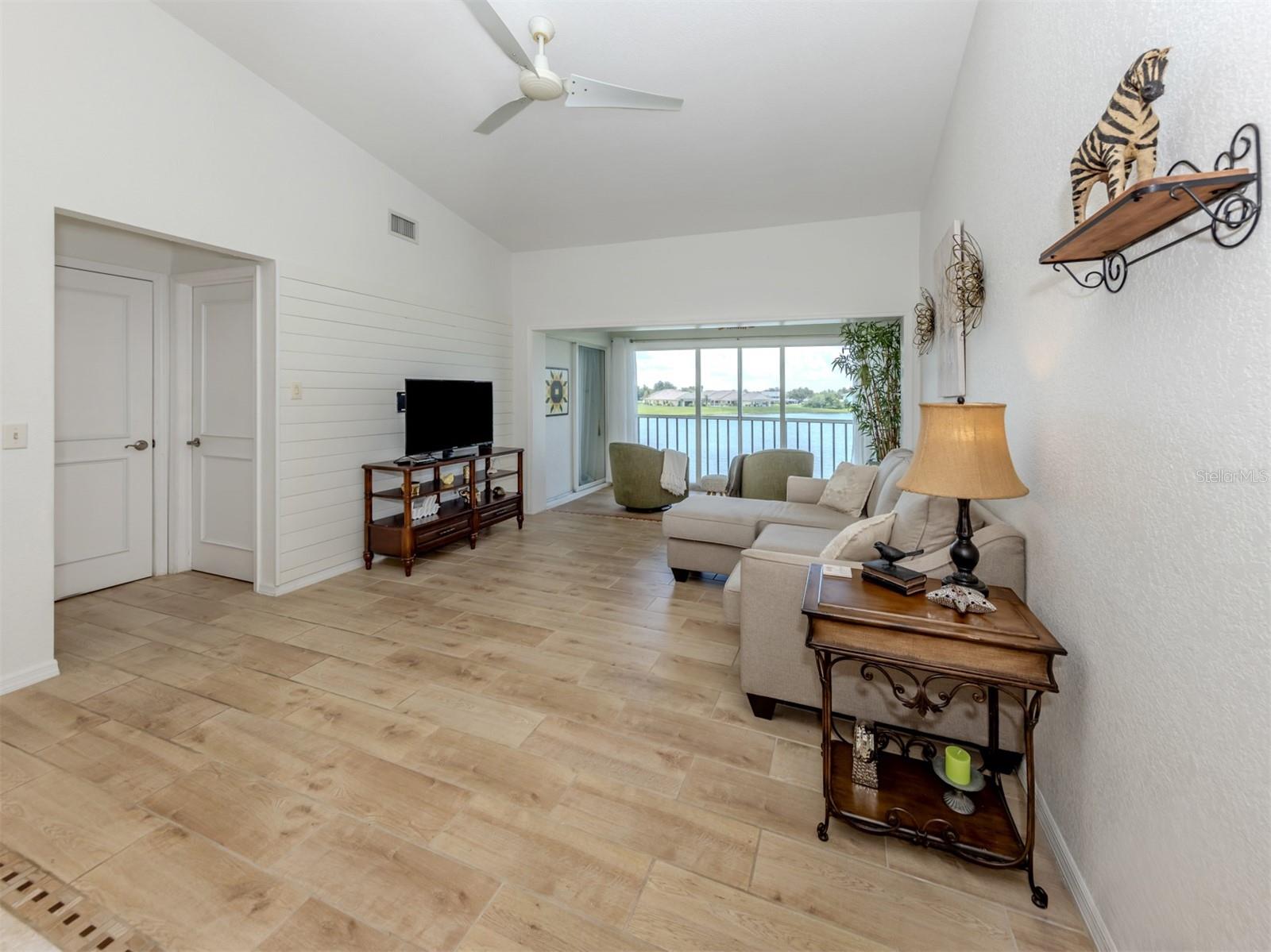 LAKESIDE GARDENS PH 01 BLDG A, PUNTA GORDA, FL, 33983
