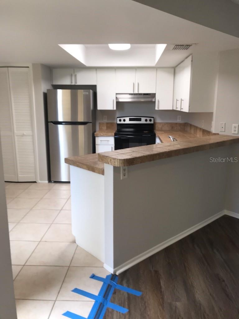 TB8410387 Property Photo