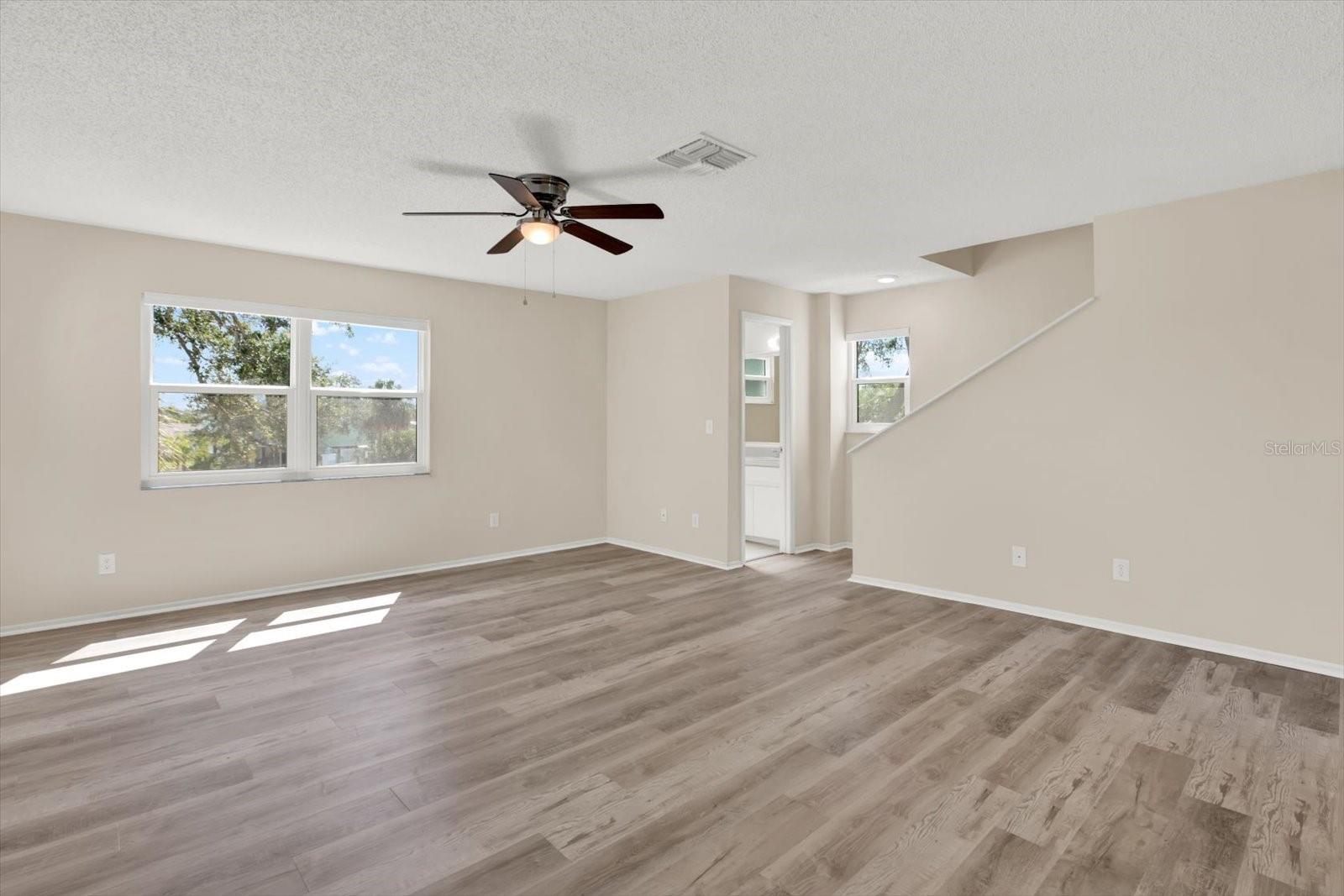 TB8410387 Property Photo