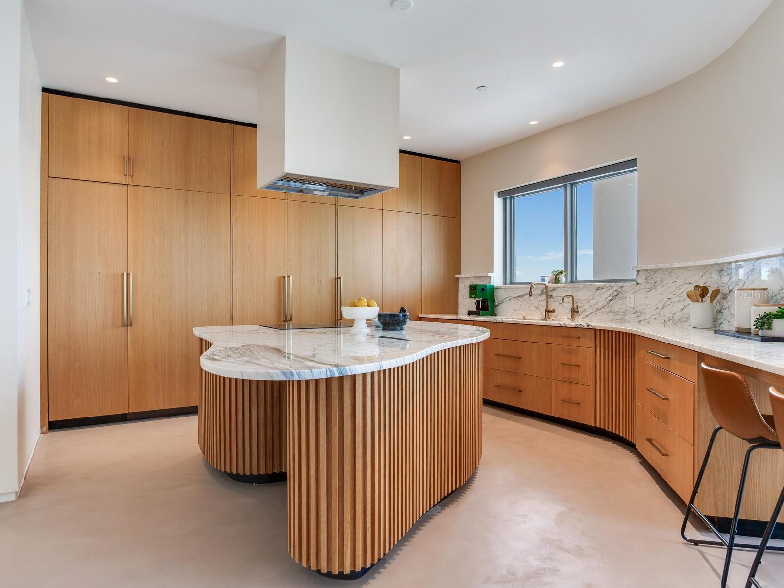 TB8410508 Property Photo