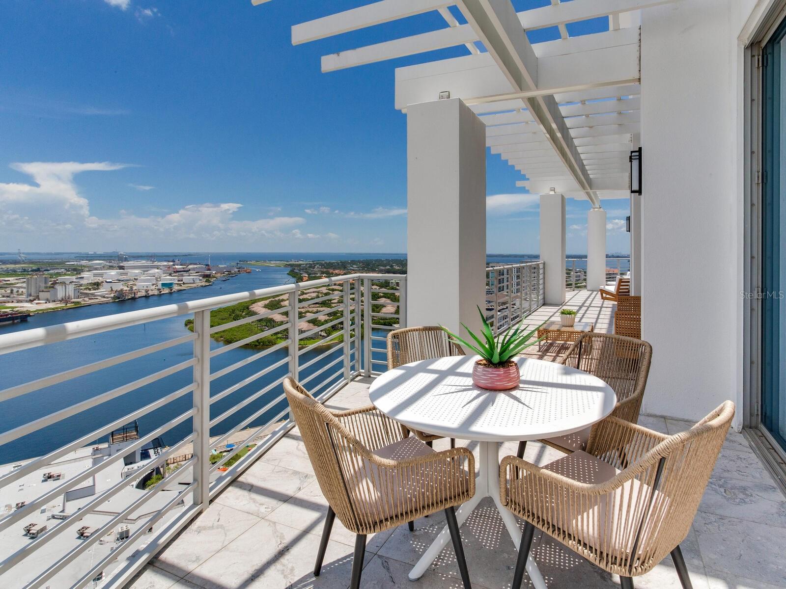 TB8410508 Property Photo