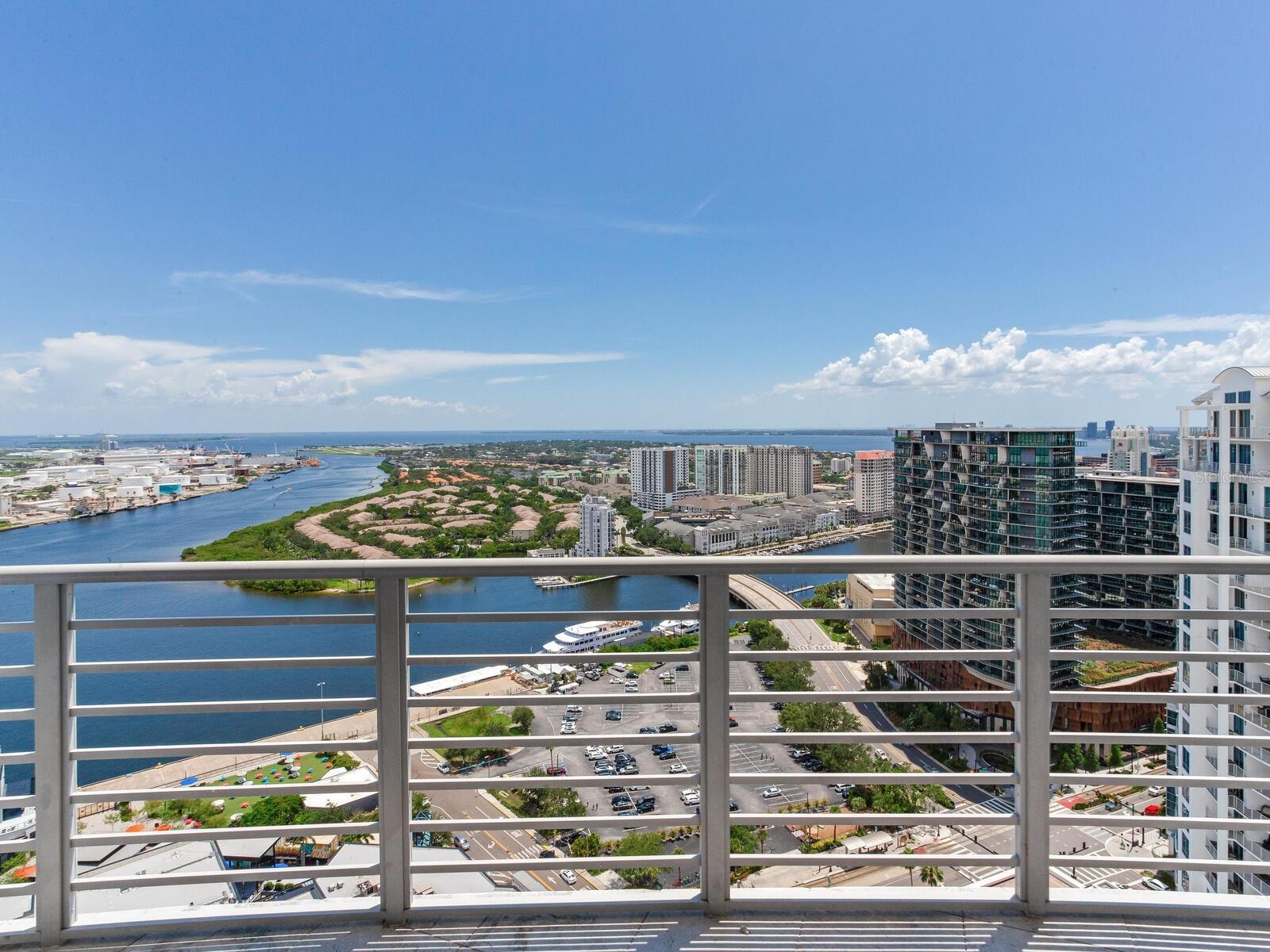 TB8410508 Property Photo