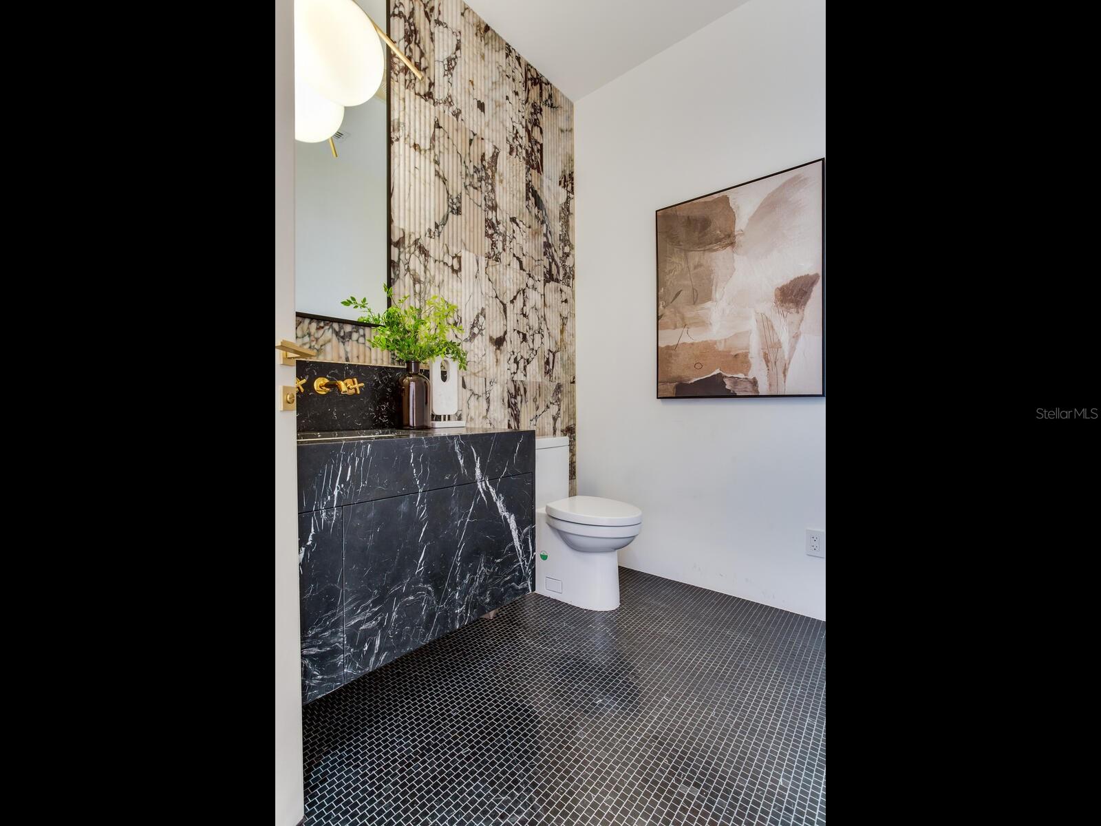 TB8410508 Property Photo