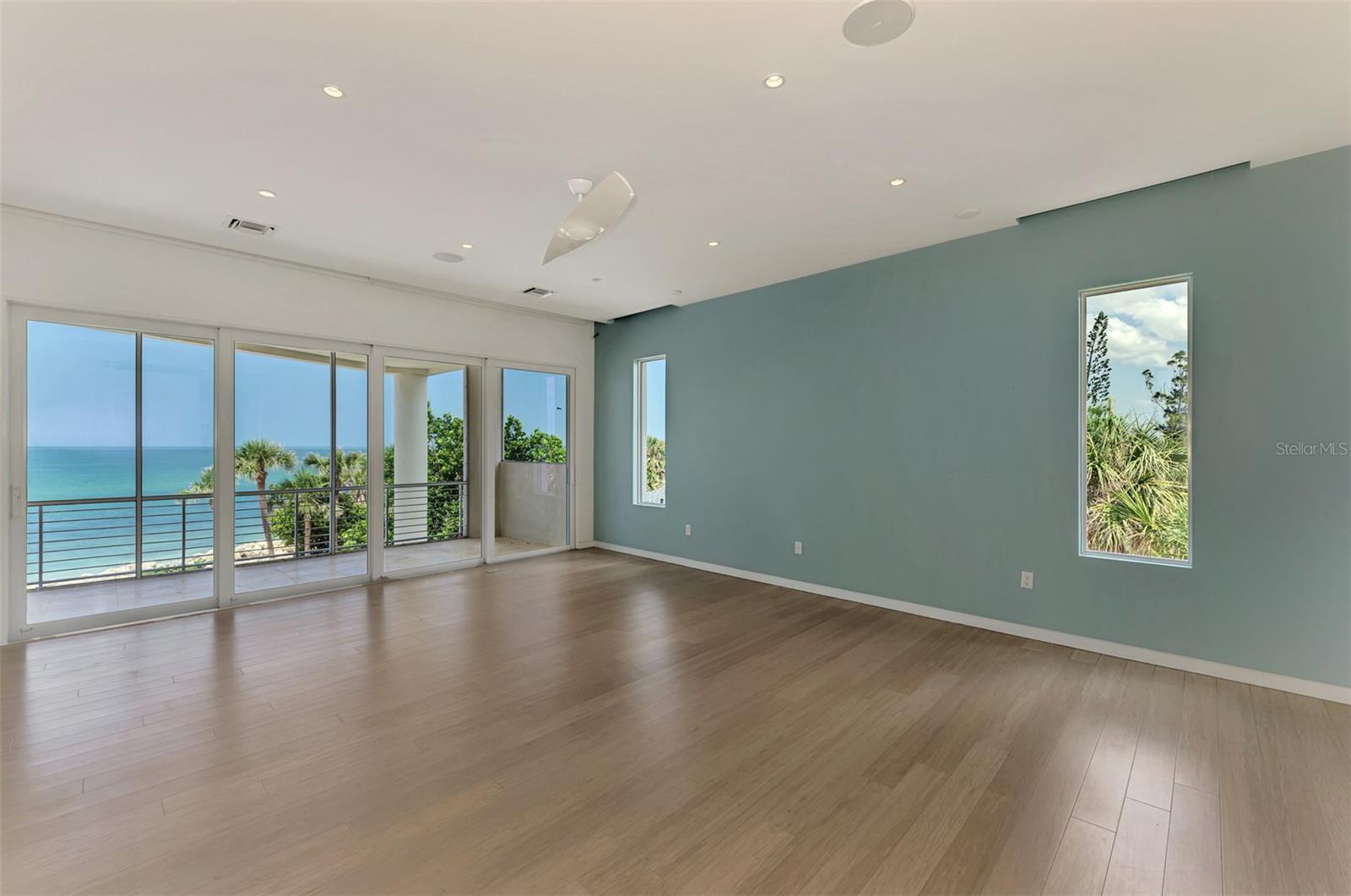 A4659892 Property Photo