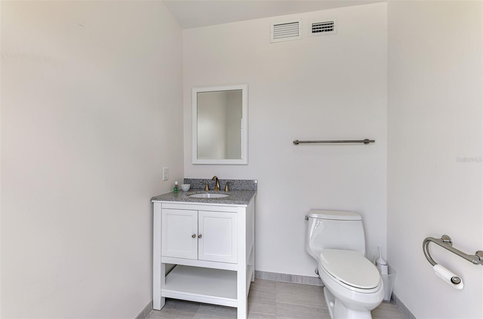 A4659892 Property Photo
