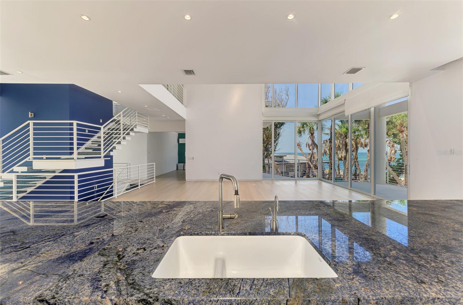 A4659892 Property Photo