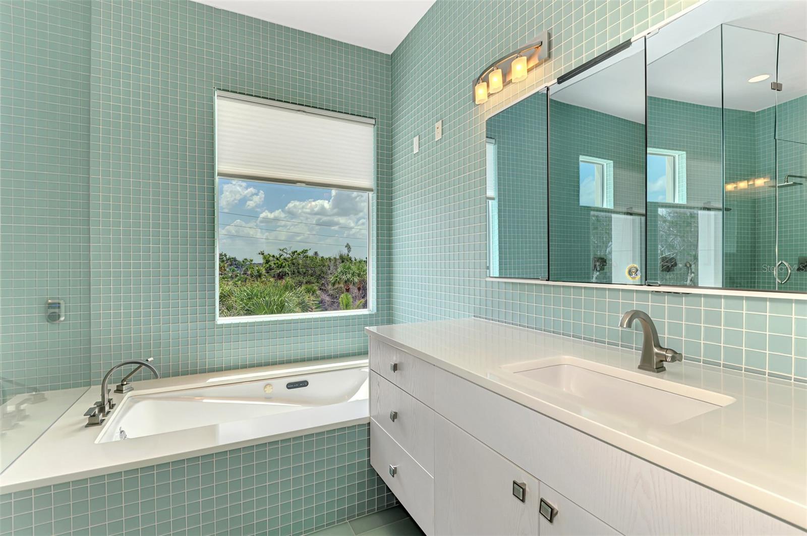 A4659892 Property Photo