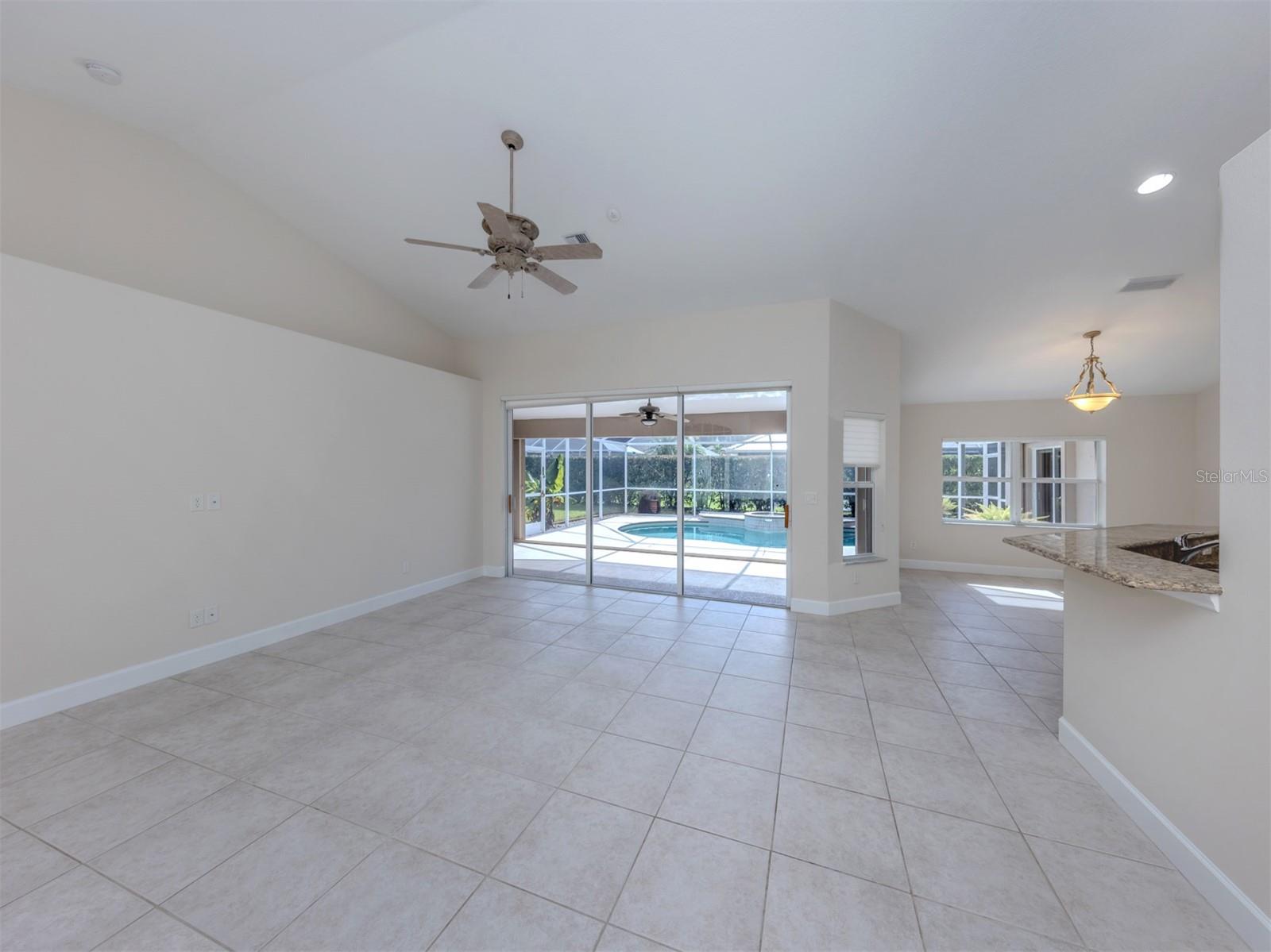 208 GREYWING CT, VENICE, FL, 34292
