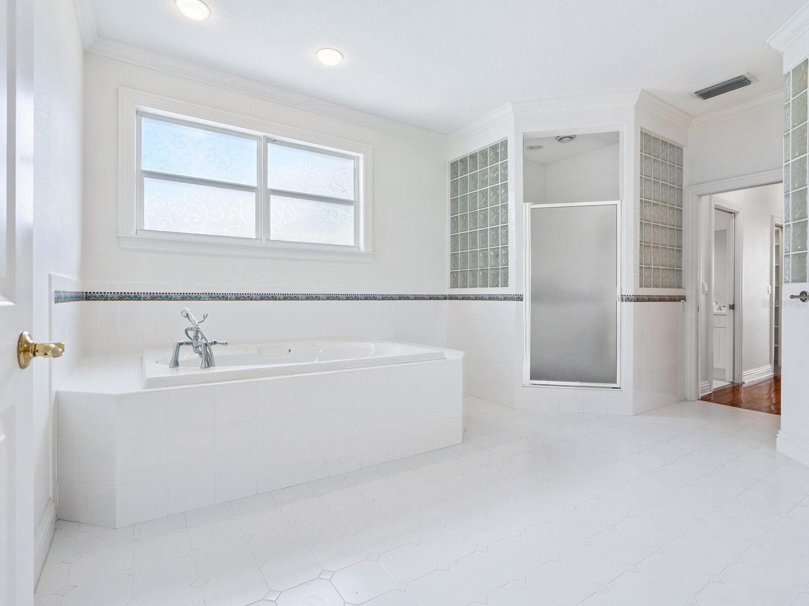 A4659910 Property Photo