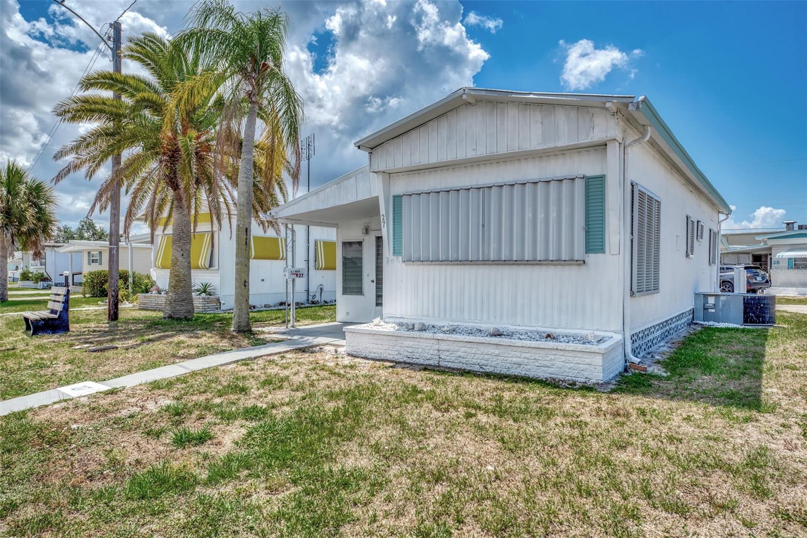 D6143182 Property Photo