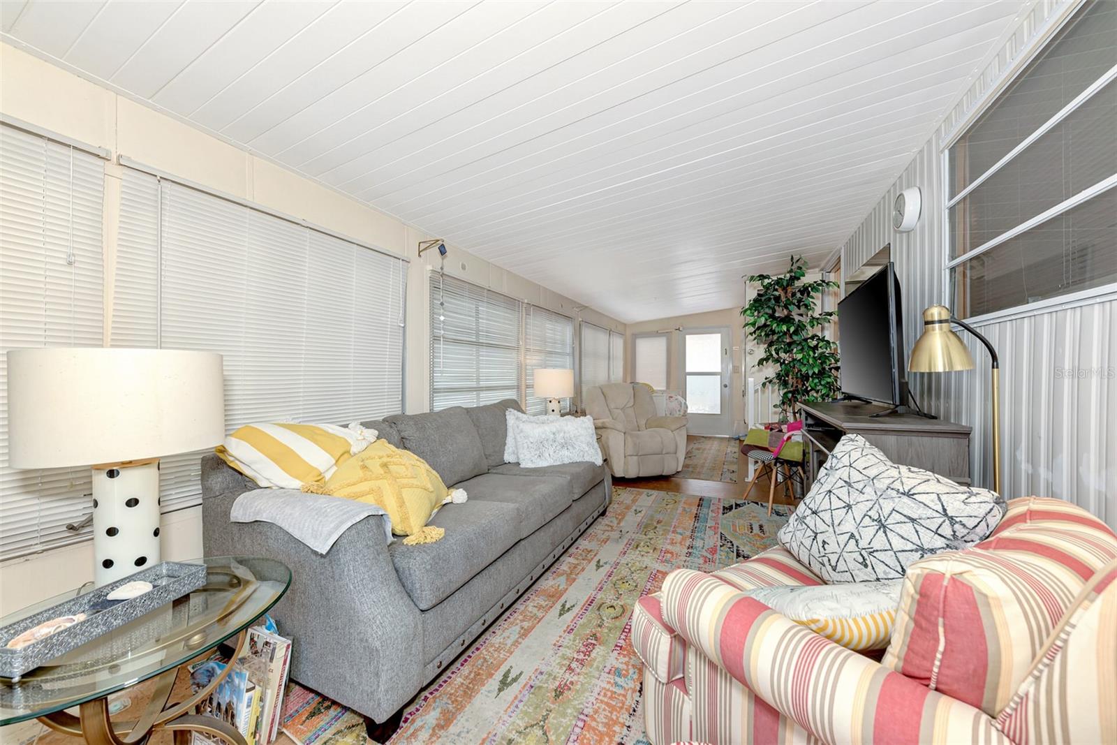 D6143182 Property Photo