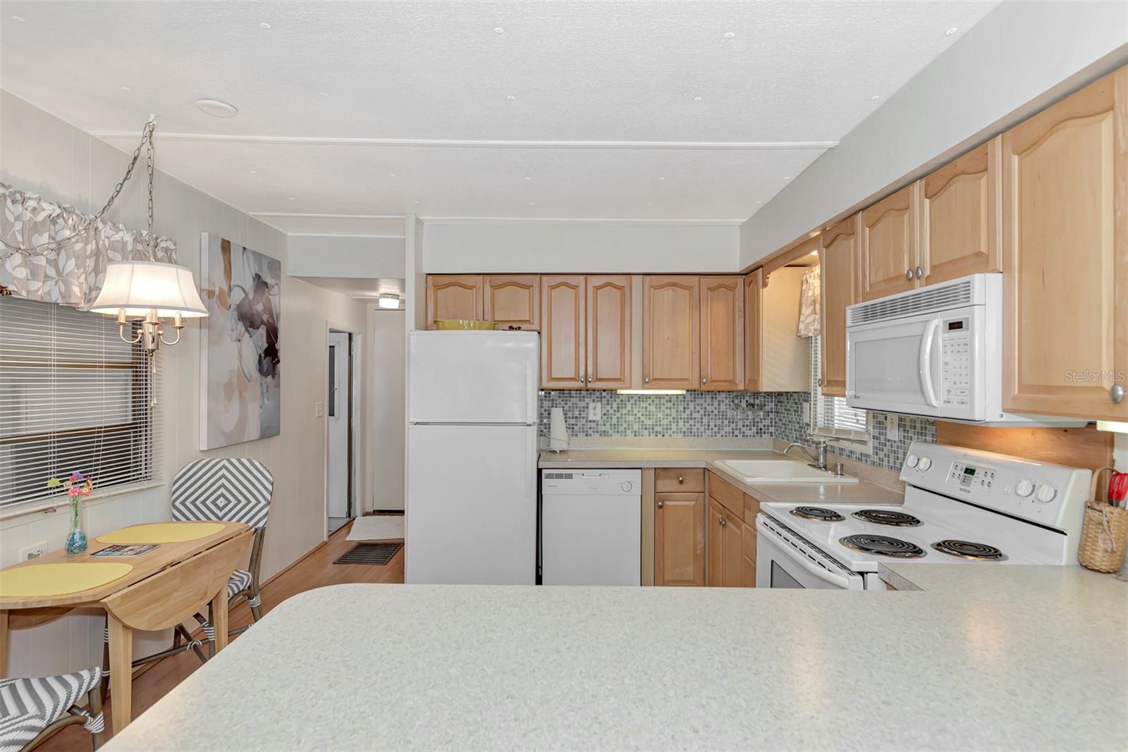 D6143182 Property Photo