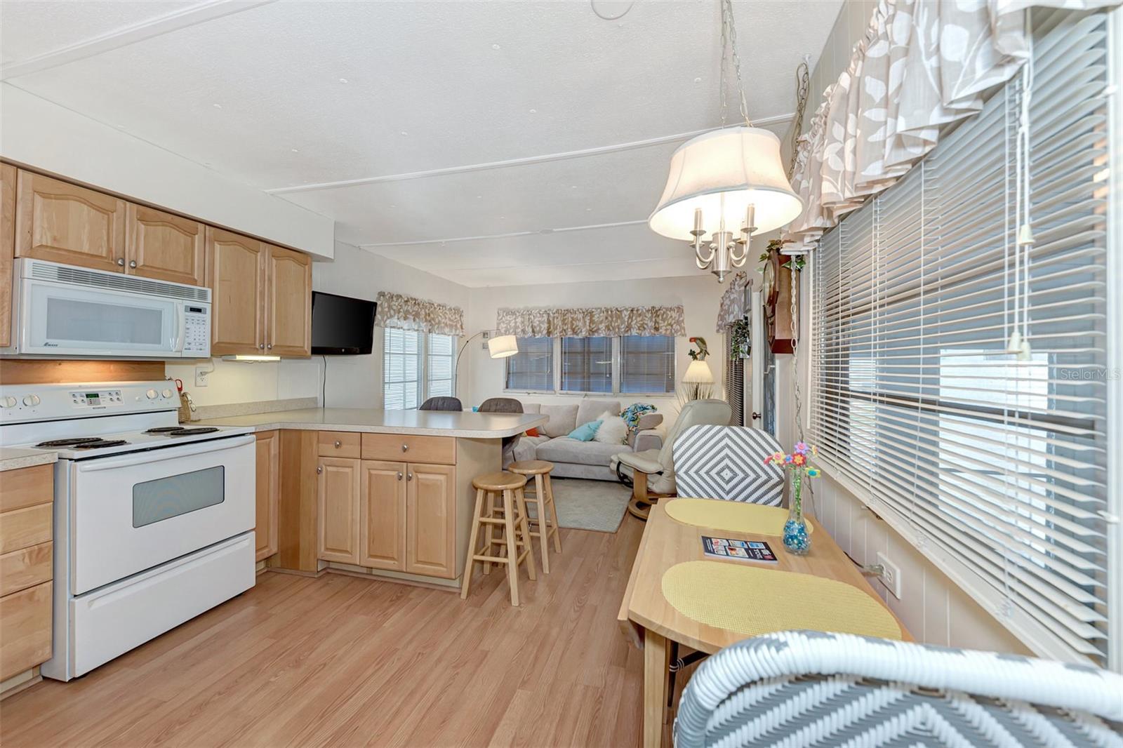 D6143182 Property Photo