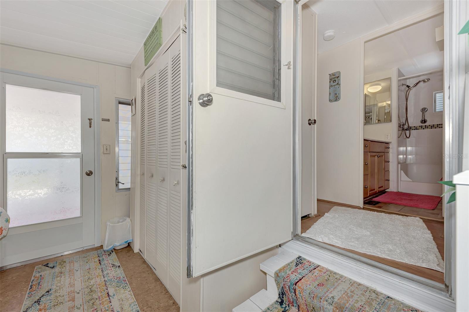 D6143182 Property Photo