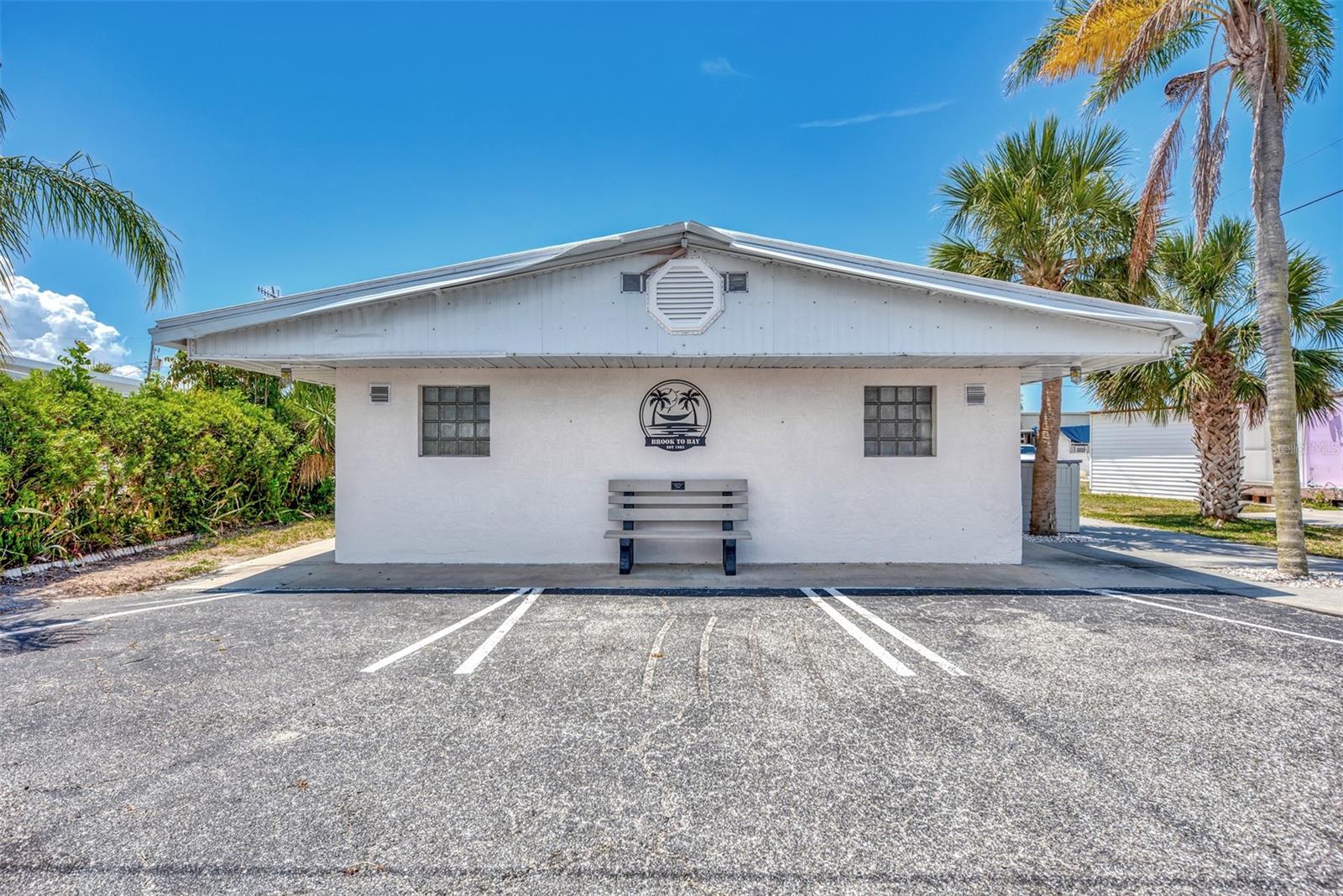 D6143182 Property Photo