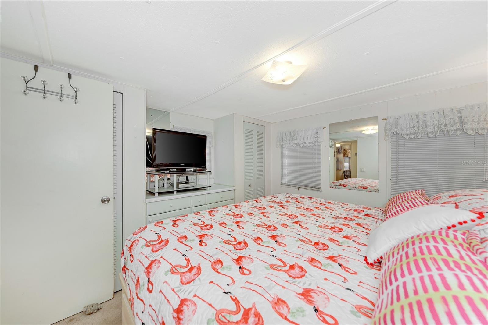 D6143182 Property Photo