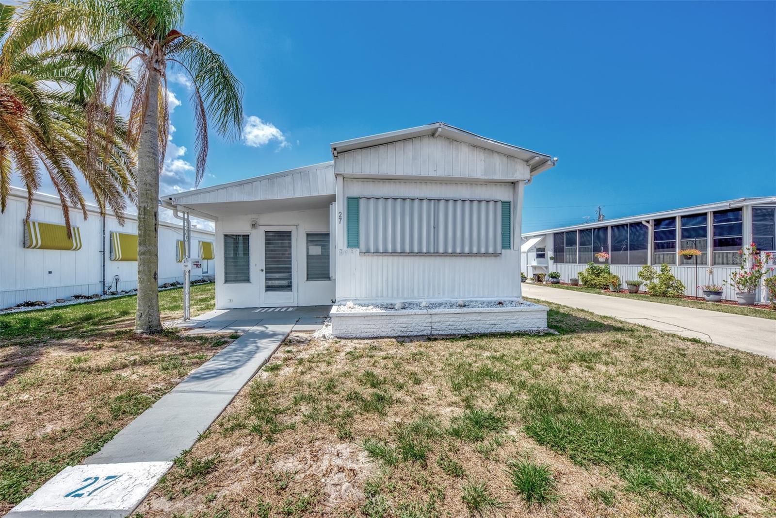 D6143182 Property Photo