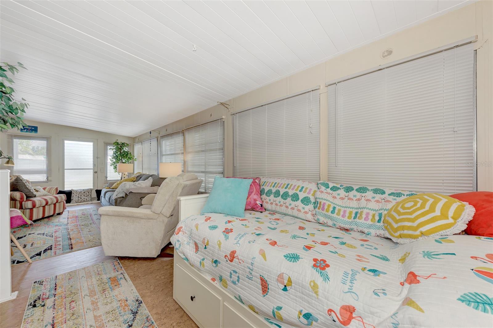 D6143182 Property Photo