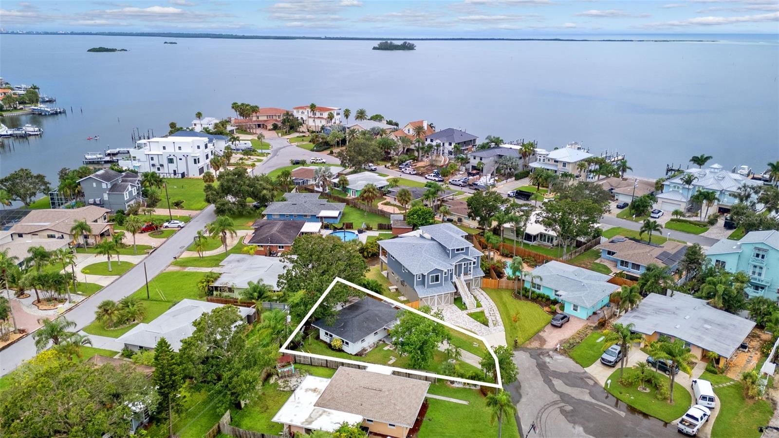 547 TRADE WINDS DR, DUNEDIN, FL, 34698