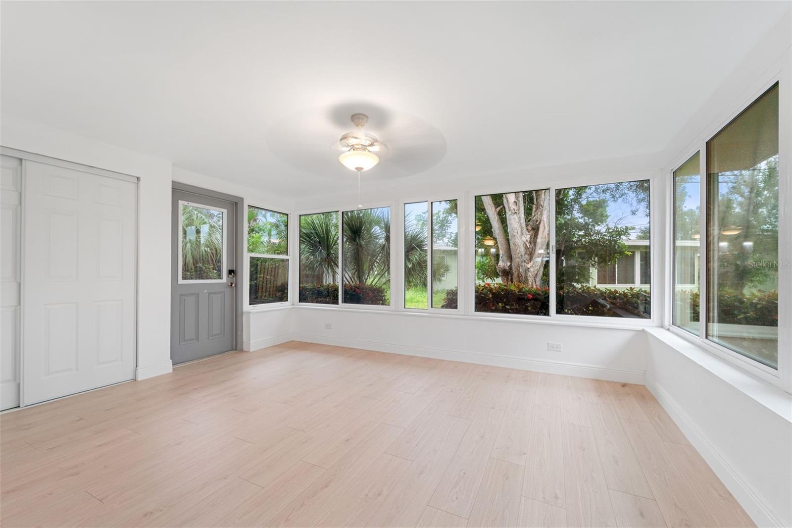 547 TRADE WINDS DR, DUNEDIN, FL, 34698