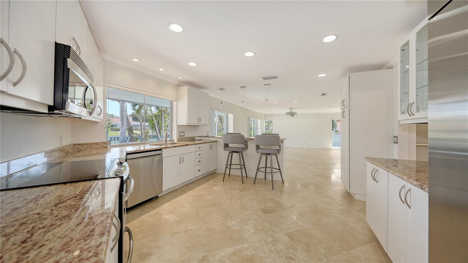 A4659991 Property Photo