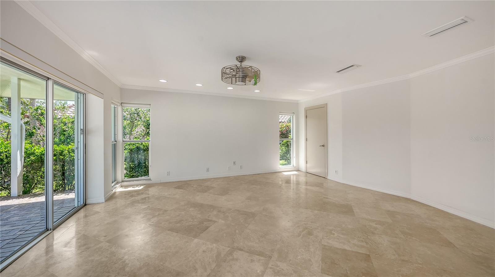 A4659991 Property Photo