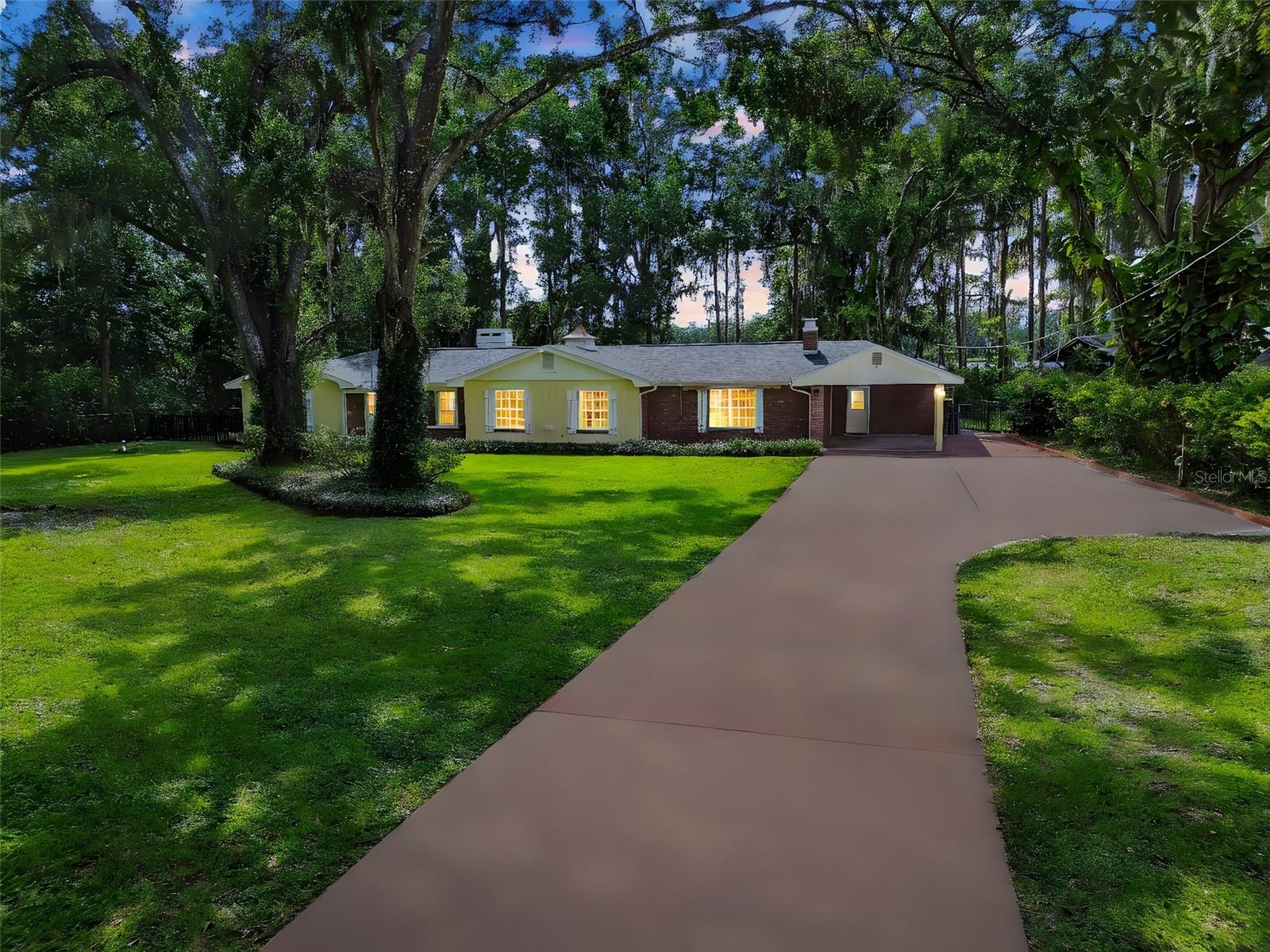 20006 LAKE HOLLY DR, LUTZ, FL, 33558