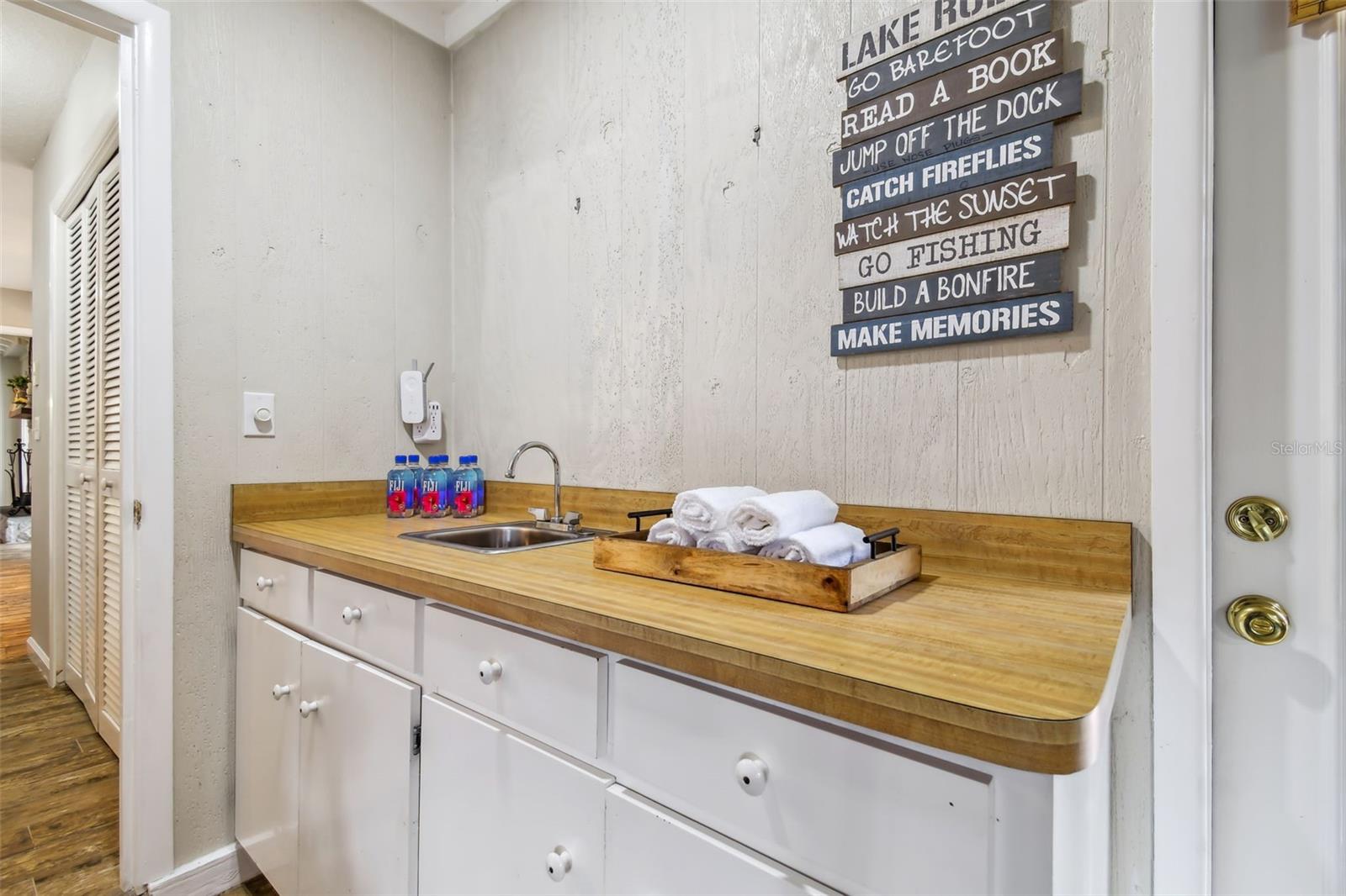 20006 LAKE HOLLY DR, LUTZ, FL, 33558