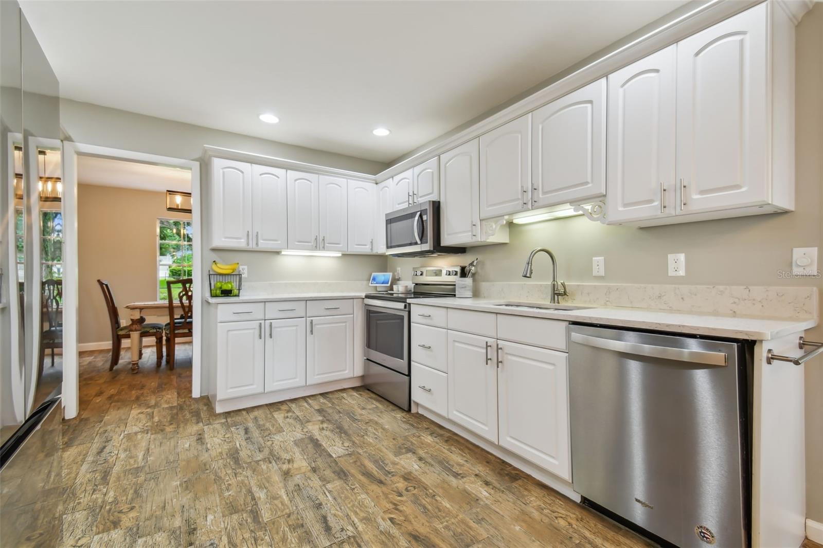 20006 LAKE HOLLY DR, LUTZ, FL, 33558